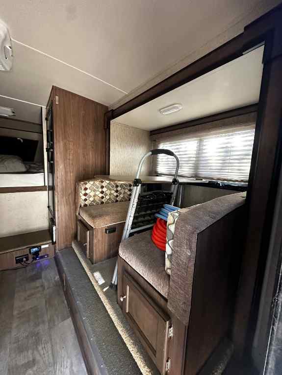2016 Palomino Backpack HS2902 Truck Camper For Sale