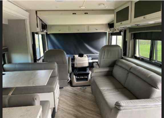 2021 Holiday Rambler Invicta 33HB For Sale 2021 Holiday Rambler Invicta 33HB For Sale