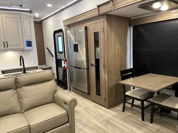 2022 Alliance Paradigm 395DS Fifth-Wheel For Sale